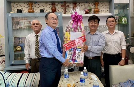 Ban Tôn Giáo Thành phố Hồ Chí Minh đến thăm và chúc mừng Giáng Sinh 2020
